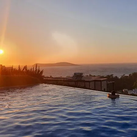 Beautiful Villa In Bodrum Guemuesluek For Families And Couples فيلة