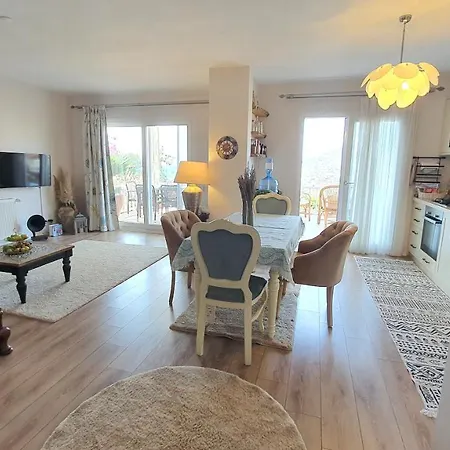 Beautiful Villa In Bodrum Guemuesluek For Families And Couples فيلة *